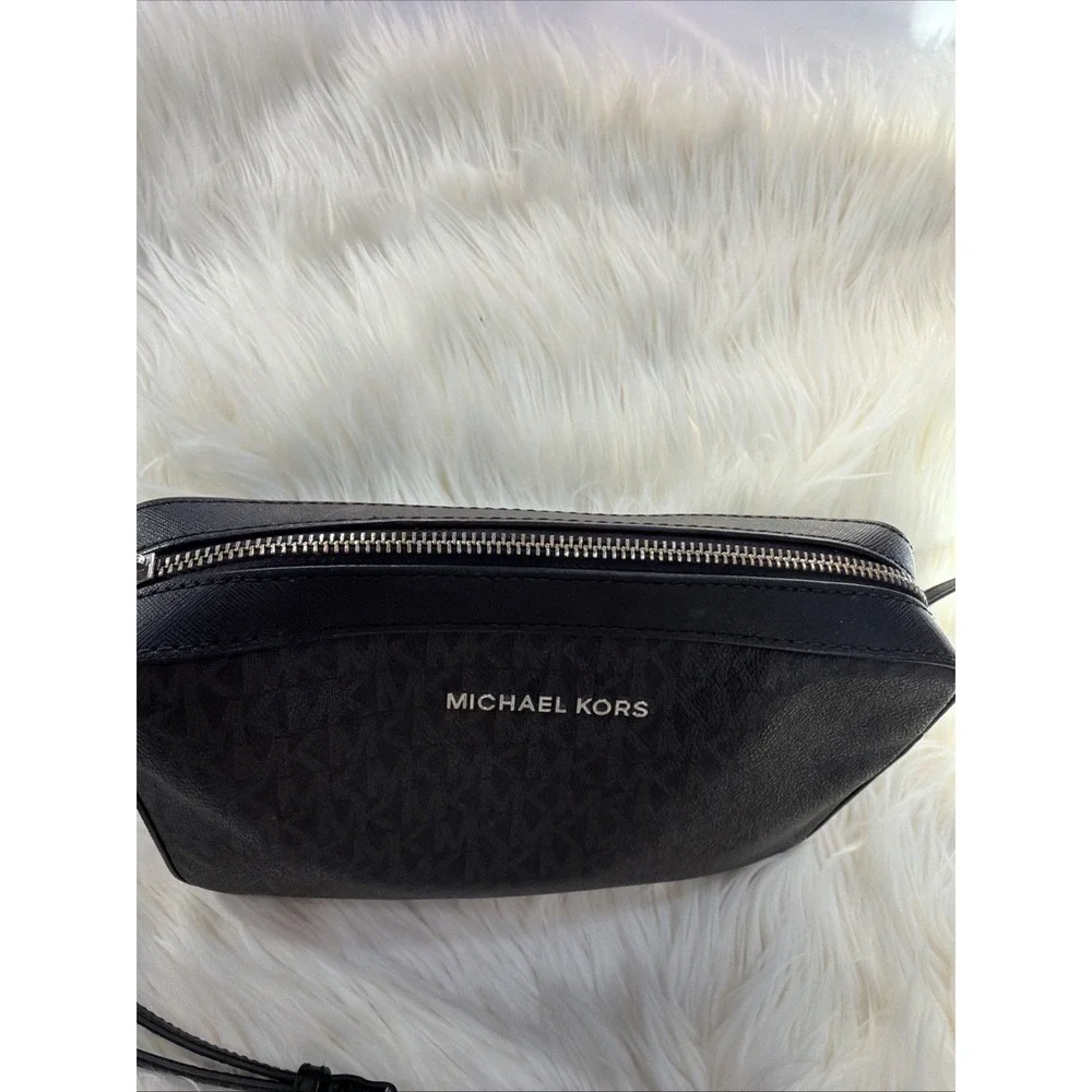 Michael Kors Jet Set Item East West Shoulder Crossbody Bag‎ MK Black/Silver